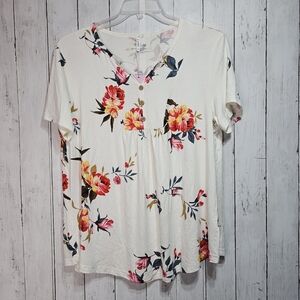 NWT Cathy Women's White Floral Short Sleeve Rayon Stretch Shirt Size XL.